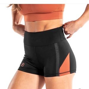 🔻NWT Virus Multiverse Short Black Orange Size Large